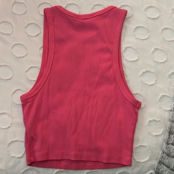 Zara Hot Pink Cropped Tank - Picture 2 of 3